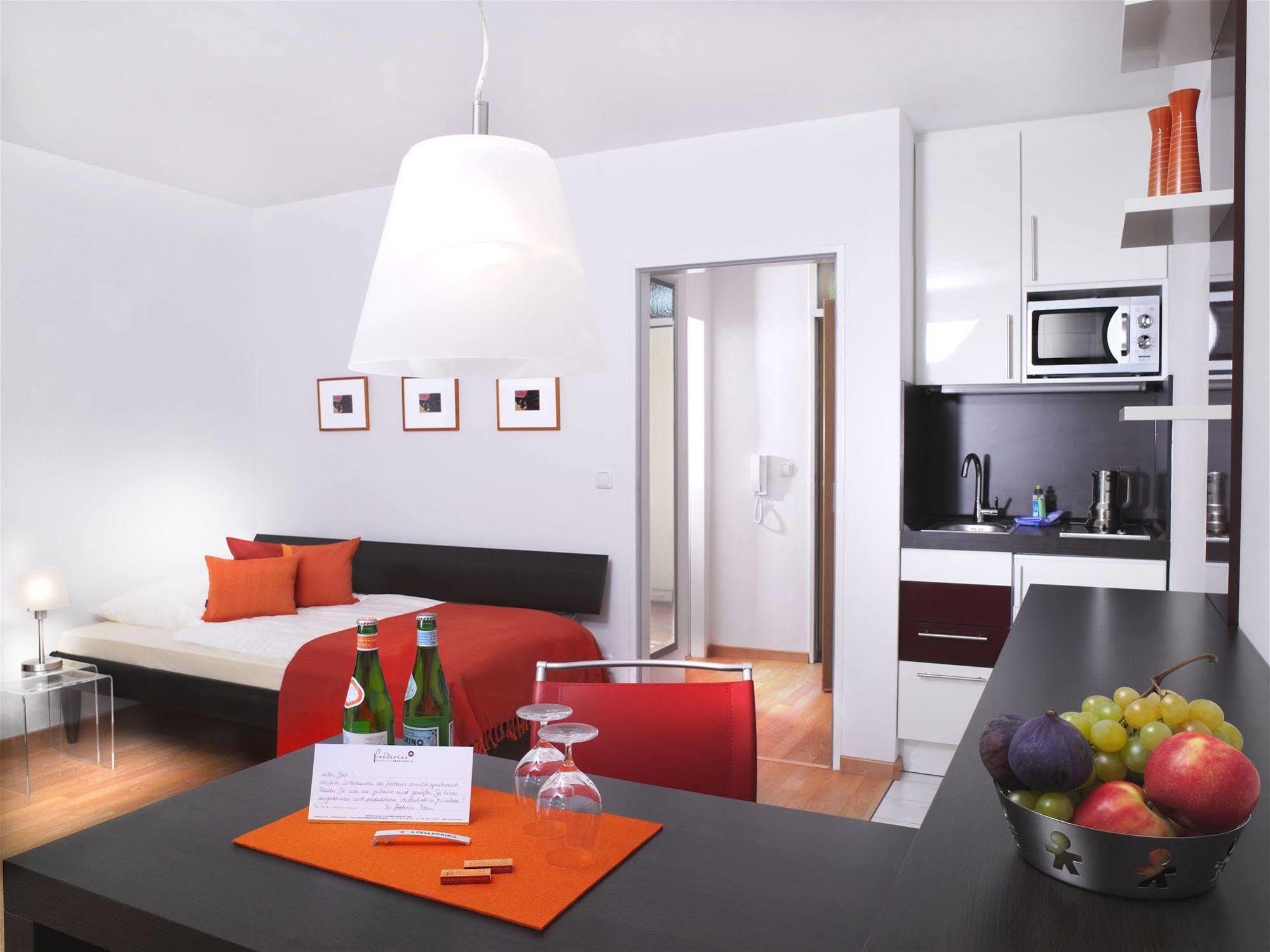 Frederics Muenchen City Schwabing Munique Quarto foto